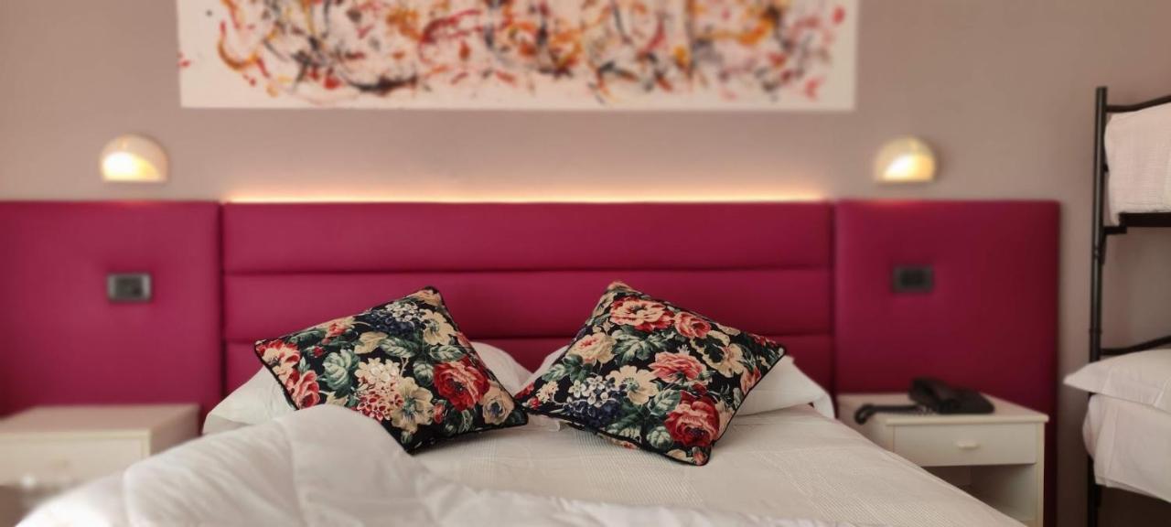 Hotel Villa Platani Риччоне Экстерьер фото