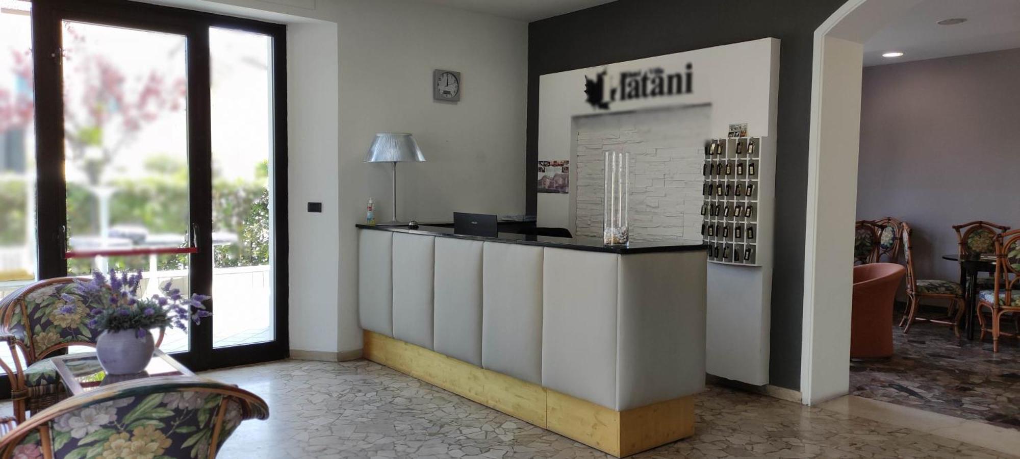 Hotel Villa Platani Риччоне Экстерьер фото